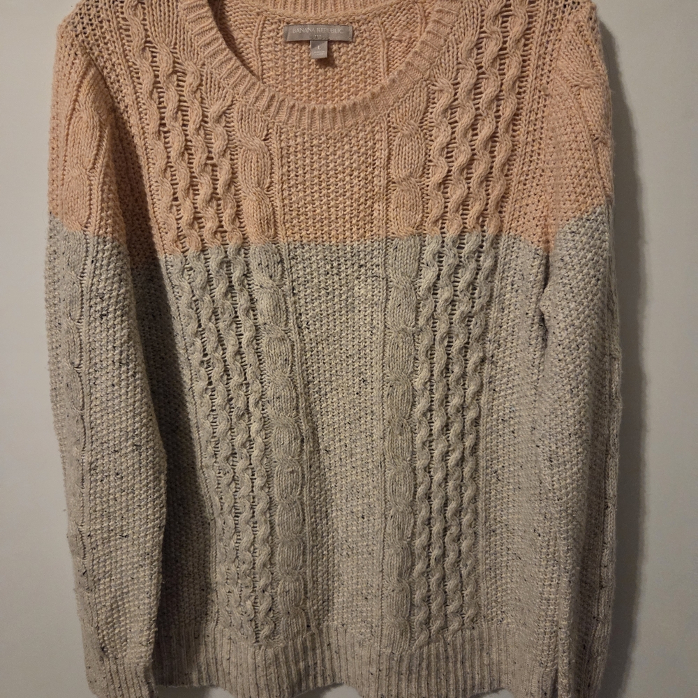 Banana Republic Peach and Beige Cable Knit Sweater